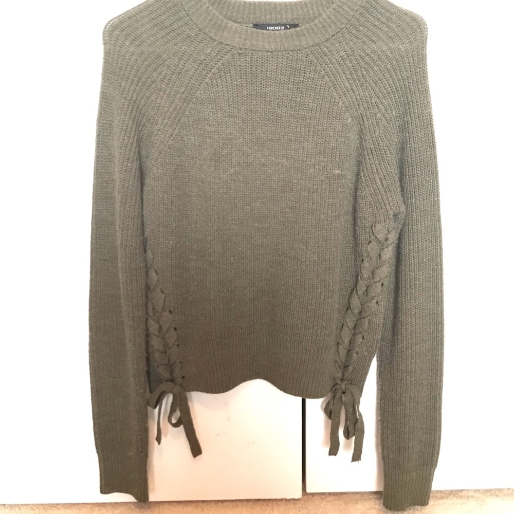Olive green sweater size S